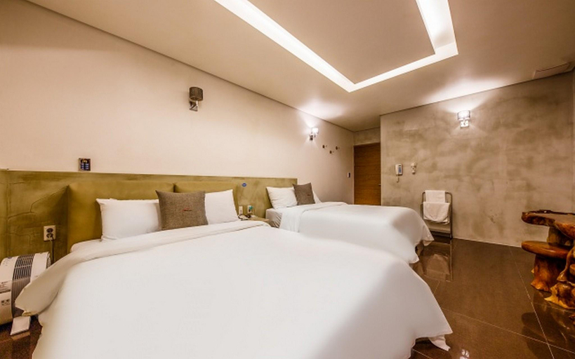 Bedroom 2, Daejeon Yuseong MAC Hotel, Yuseong