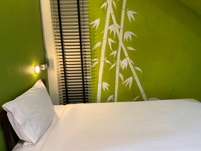 Others 2, Udee Bangkok, Phaya Thai