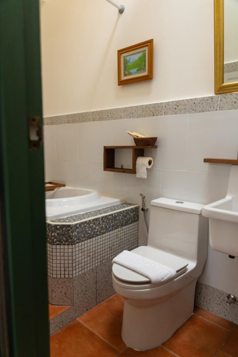 Bathroom 3, Hanuman Boutique Stay & Eatery, Hat Yai
