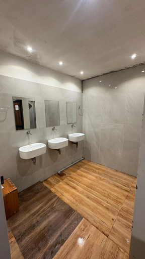 Bathroom, HOTEL AMAR RESIDENCY, Mumbai Suburban