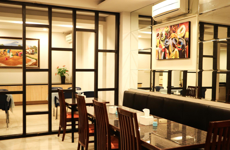 Food & Drinks 3, Hotel Niaga, Surabaya