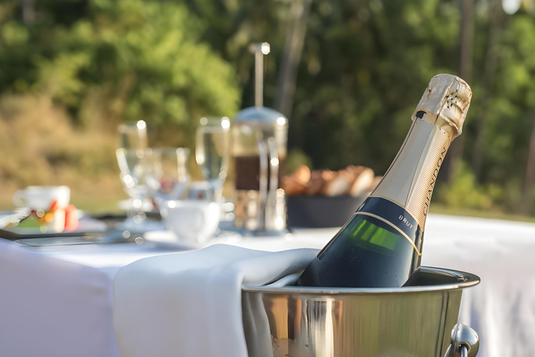 Food & Drinks 5, Victoria Golf Resort, Medadumbara