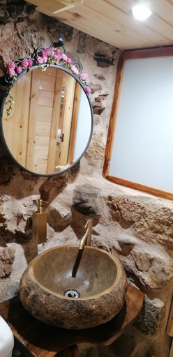 Bathroom 2, Adonis Guest House, Peloponnese