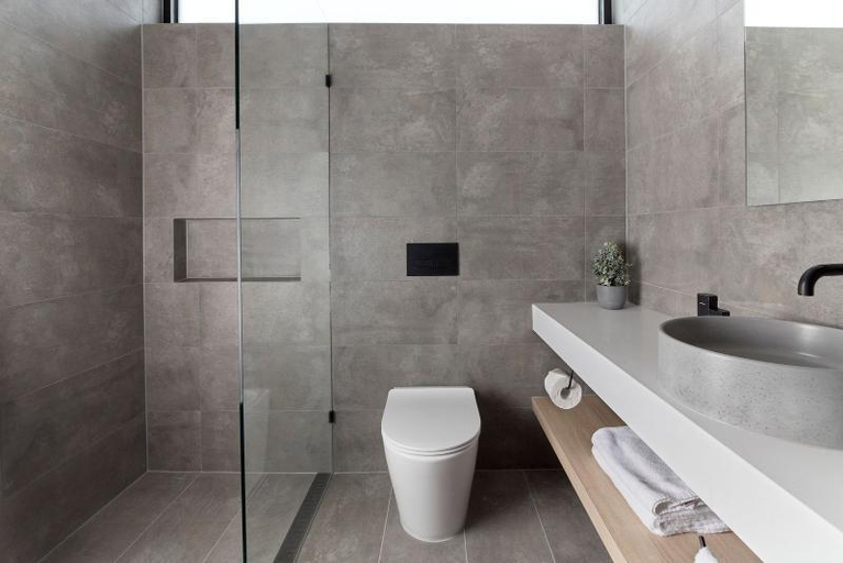 Bathroom 2, Accommodation @ Curlewis, Greater Geelong - Pt B