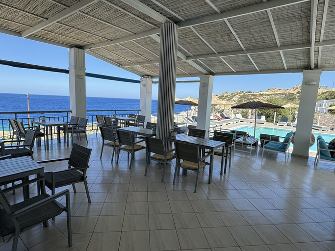 Food & Drinks 5, CHC Sound of the Sea, South Aegean