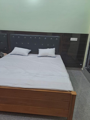 Bedroom 3, Hotel AV Priya, Nalanda