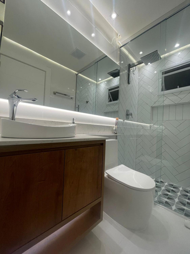 Bathroom 2, Dolce Vita, Porto Belo