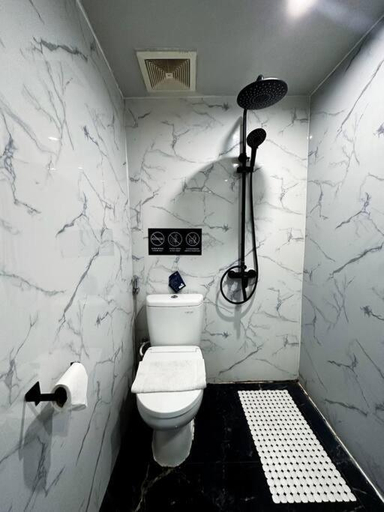 Bathroom 2, Amandalu @Orchard apartment, Surabaya