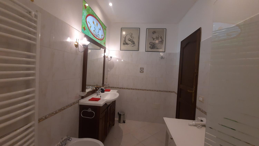Bathroom 2, MAISON MAERTENS Chambres et tables d'hotes, Haute-Marne
