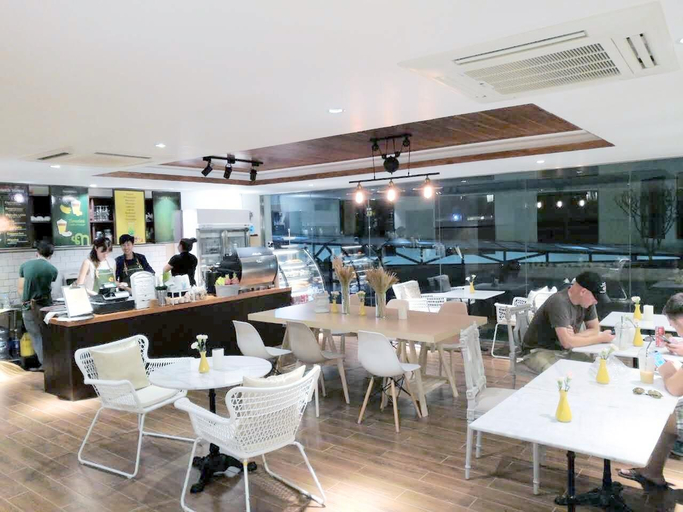 Food & Drinks 5, Sky City Hotel, Vientiane
