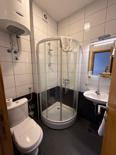 Bathroom 3, Deluxe Nortel hotel, Sarajevo