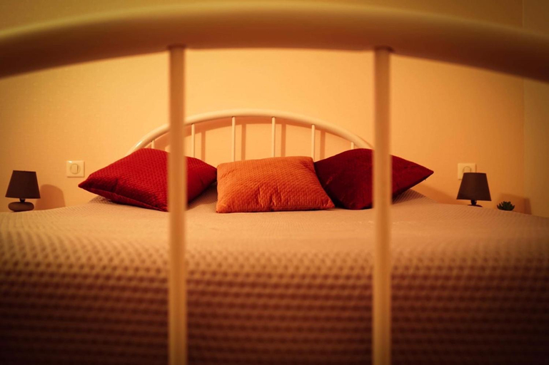 Bedroom 2, Hotel Les Jardins du Lac, Saône-et-Loire