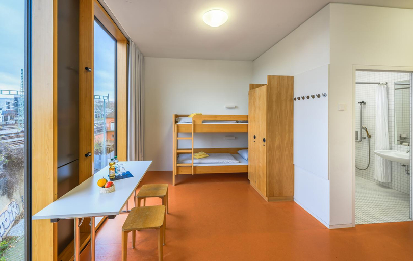 Bedroom 2, Jugendherberge Stuttgart Neckarpark, Stuttgart