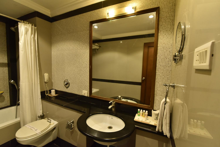Bathroom 4, Hotel Niky International, Jodhpur