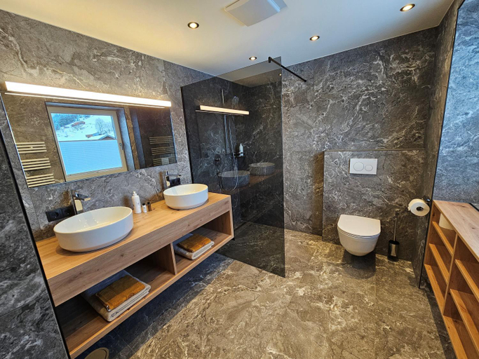 Bathroom 2, Berggasthaus Steinerkogl, Schwaz