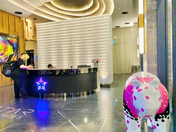 Public Area 4, Star KLCC by Arman, Kuala Lumpur
