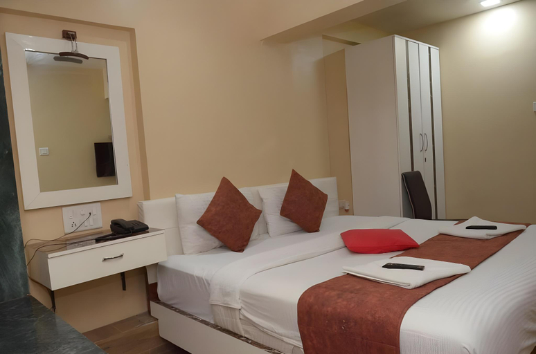 Bedroom 5, Platinum Hotel, Thane