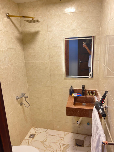 Bathroom 4, Jana pyramids view in 3, Al-Ahram