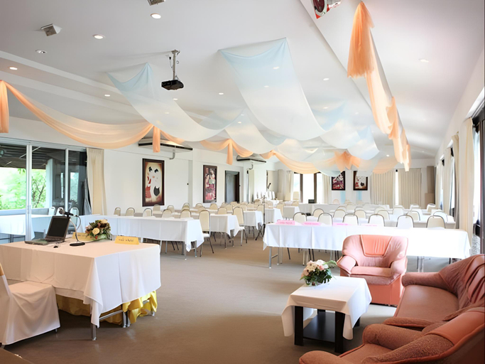 Food & Drinks, Nakhaburi Hotel & Resort, Muang Udon Thani