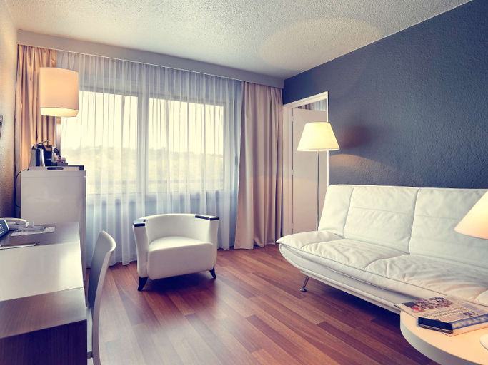 Bedroom 5, Mercure Brive Hotel, Corrèze