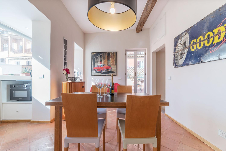 Others 3, Monti Stunning Apartment with Terrace, Rome