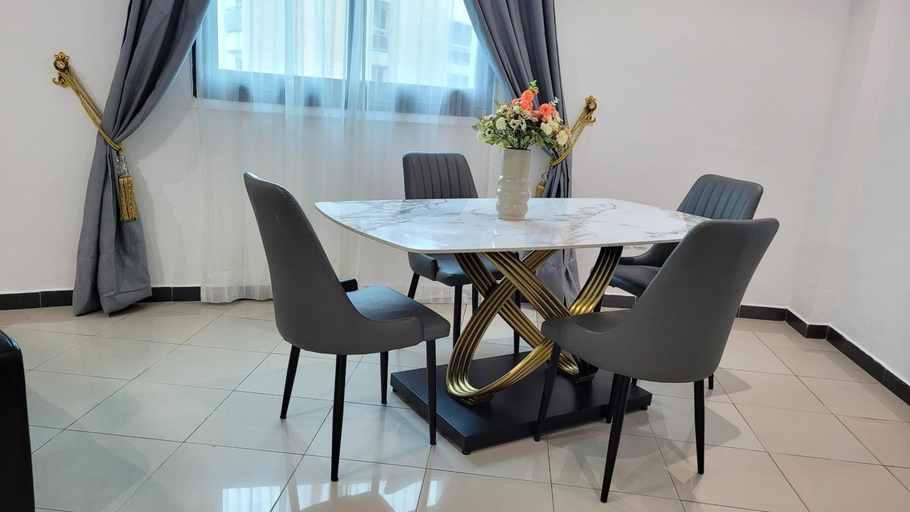 Others 4, Residence Le Carat, Wouri