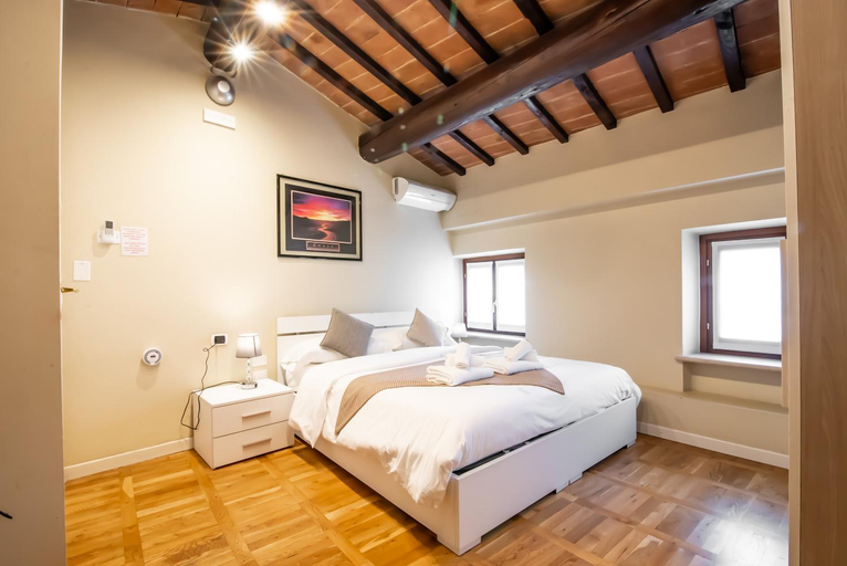 Others 5, Residenza Villa Bella 2, Verona