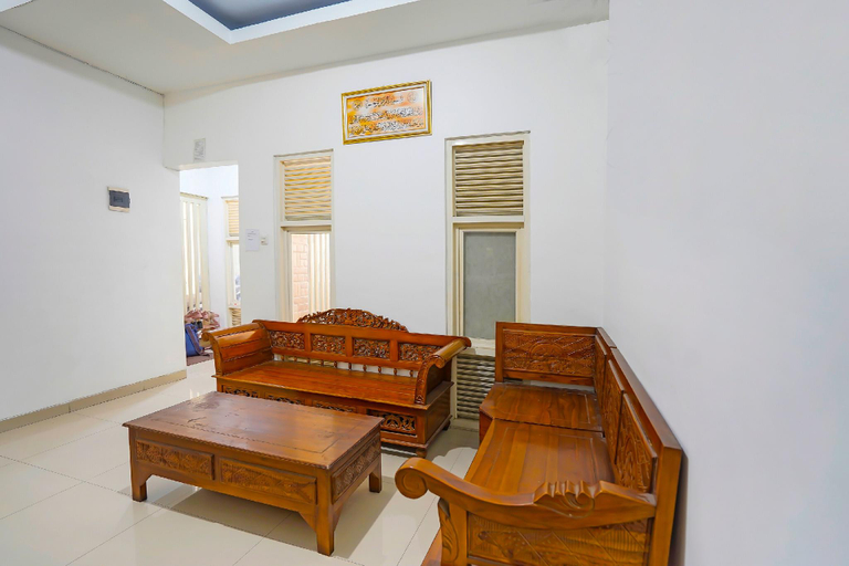 Public Area, OYO 91743 Choirul Residence, Surabaya