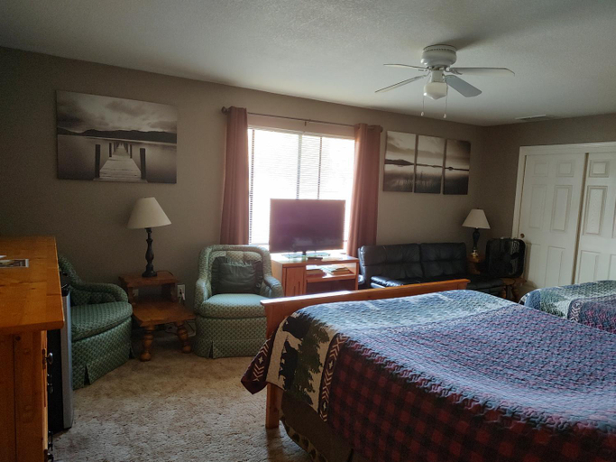 Others 5, The Branded Calf Bed & Breakfast, Fresno