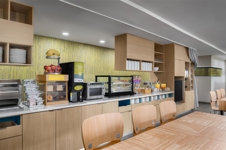 Food & Drinks 5, Home2 Suites By Hilton Forrest City, Saint Francis