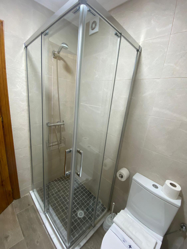 Bathroom 5, El Levante, Cádiz