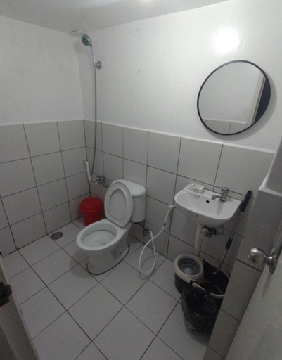 Bathroom 3, Urban Deca Homes, Manila City