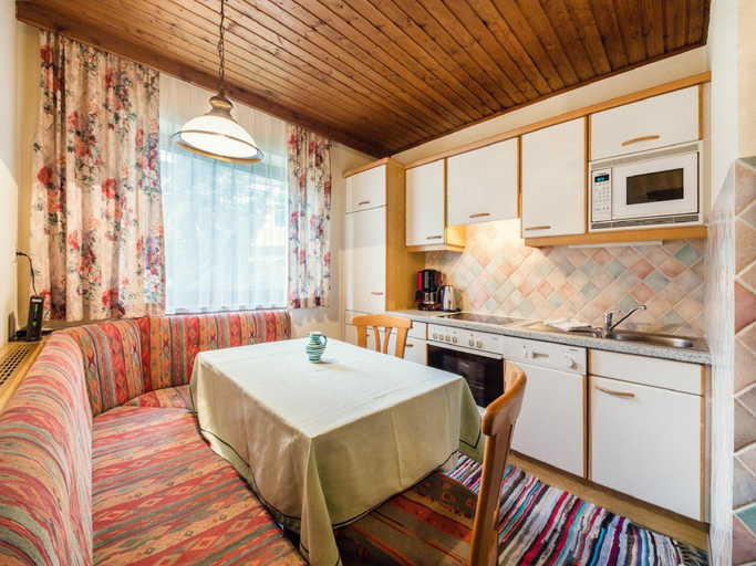 Bedroom 2, Apartment in Kleinarl near Ski Lift, Sankt Johann im Pongau