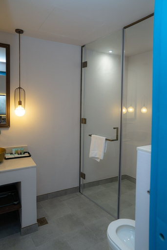 Bathroom 3, Al Rayaheen Retreat by Sharjah Collection