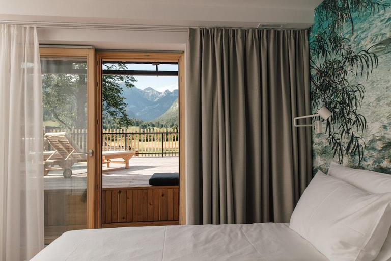 Bedroom 2, Hotel Majerca Superior, Bohinj