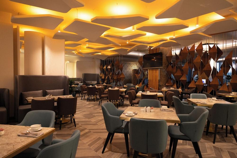 Food & Drinks 5, Emerald Hotel, Priština