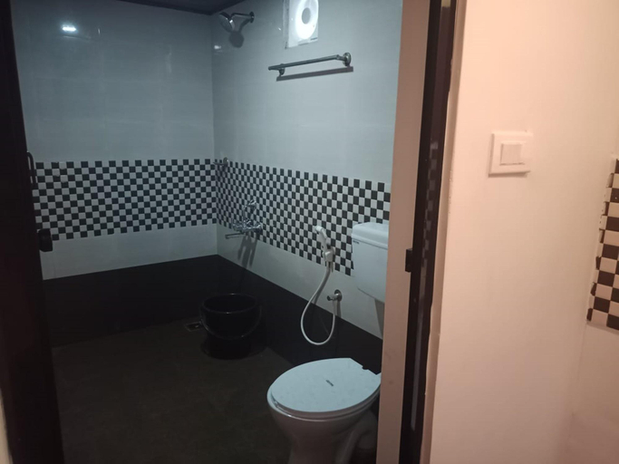 Bathroom 3, Wild Tusker Masinagudi by LexStays, The Nilgiris