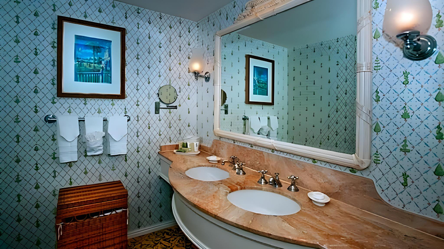 Bathroom 4, Disney's Grand Floridian Resort And Spa, Orange