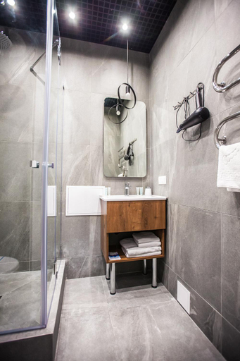 Bathroom 4, E4 Hotel, Odes'ka