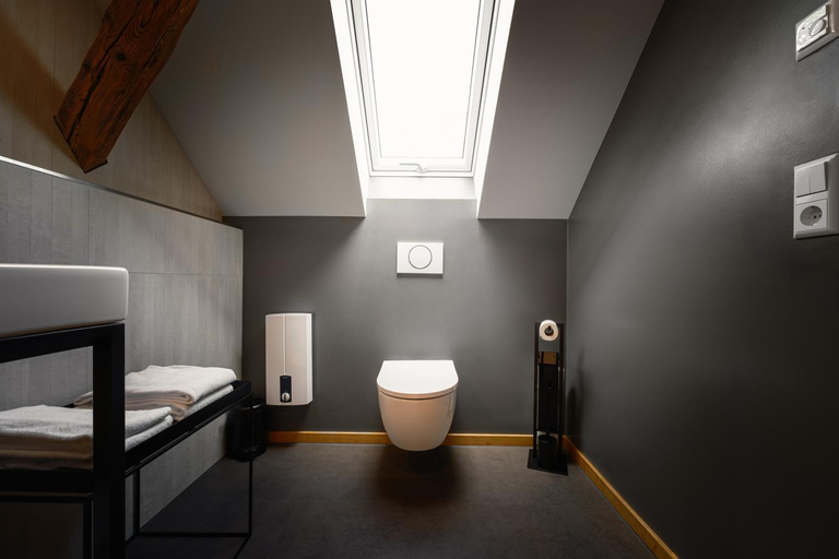 Bathroom 5, Ben Hogan Lodge, Bodenseekreis