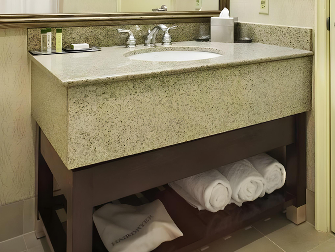 Bathroom 3, DoubleTree by Hilton Colorado Springs, El Paso