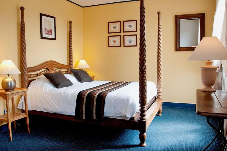 Bedroom 2, Logis-Hotel Cote-Rivage, Dordogne