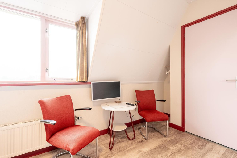 Others 5, Logeren bij de Ruimte, Weststellingwerf