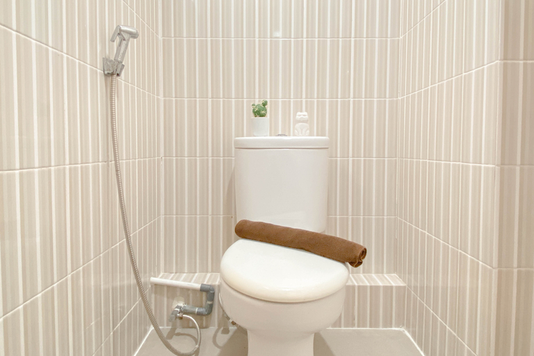 Bathroom 5, Minimalist Studio Apartment at Cinere Resort By Travelio, Depok