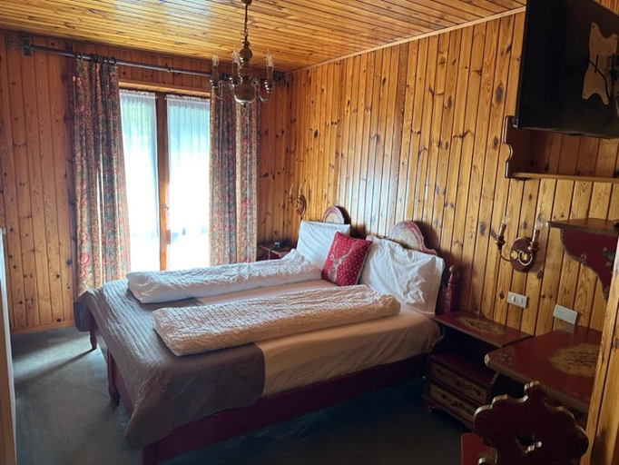 Bedroom 3, Hotel Garni St. Hubertus, Trento