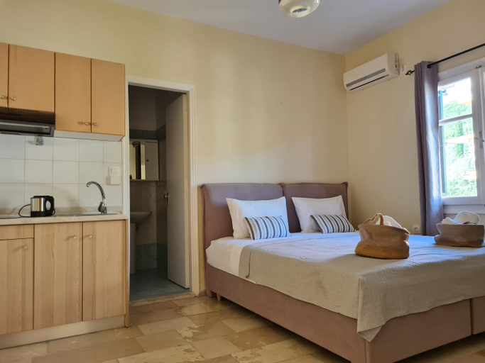 Others 3, Fontana Apartments, Ionian Islands