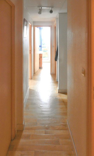 Others 5, Appartement spacieux a Allevard - 68 m² avec vue montagne, Isère