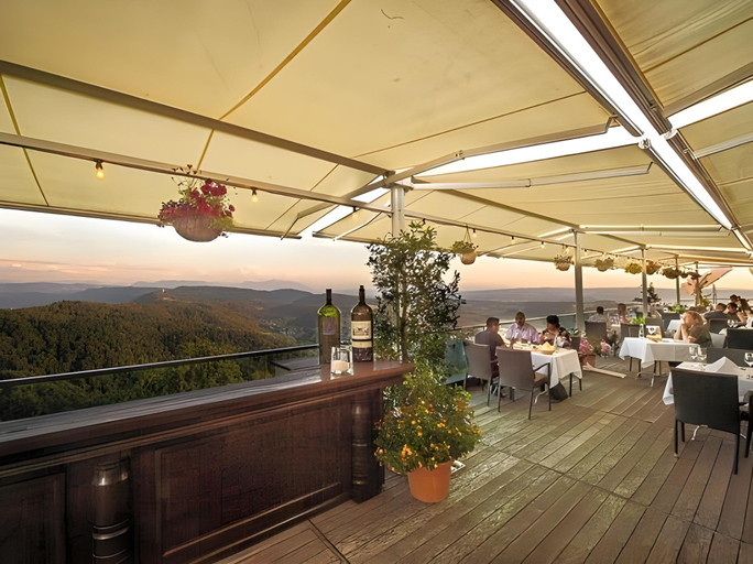 Food & Drinks 5, Hotel Uto Kulm Car-Free Hideaway in Zurich, Affoltern