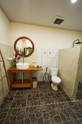 Bathroom 4, Yohana Cottage, Southeast Maluku