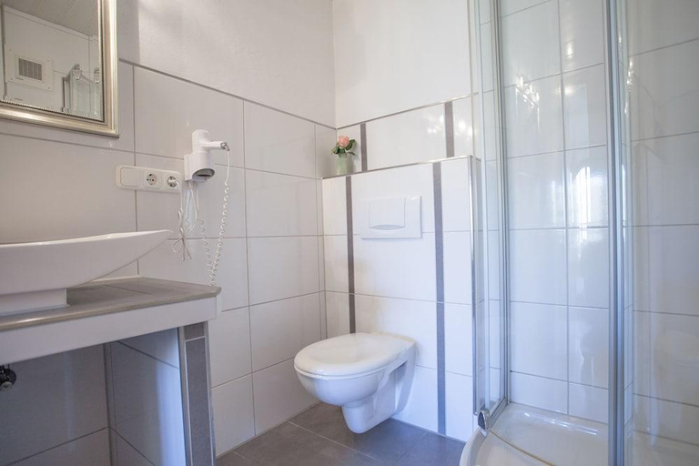 Bathroom, Hotel Egger-Stuberl, Rosenheim